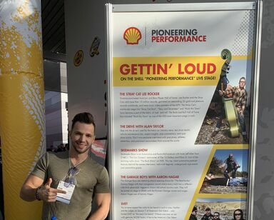 Electro Hip Hop Violinist Svet performs at the SEMA event sponsored by Shell.